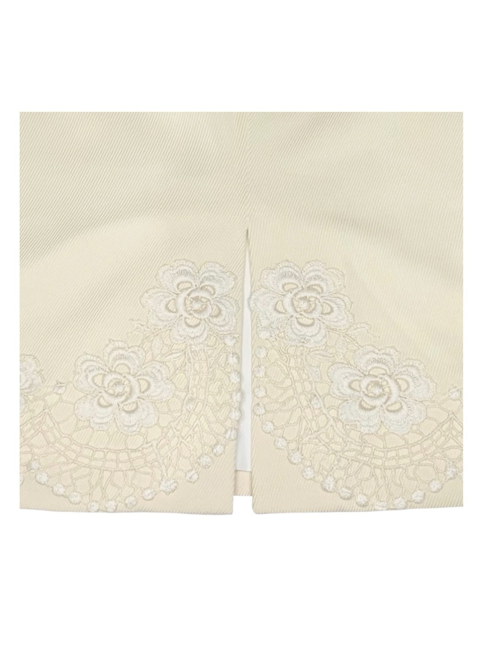 Valentino 𑁍 Rose Lace Wool Pencil Back Slit Knee Length Skirt 𑁍 Winter White 4 - Picture 4 of 16